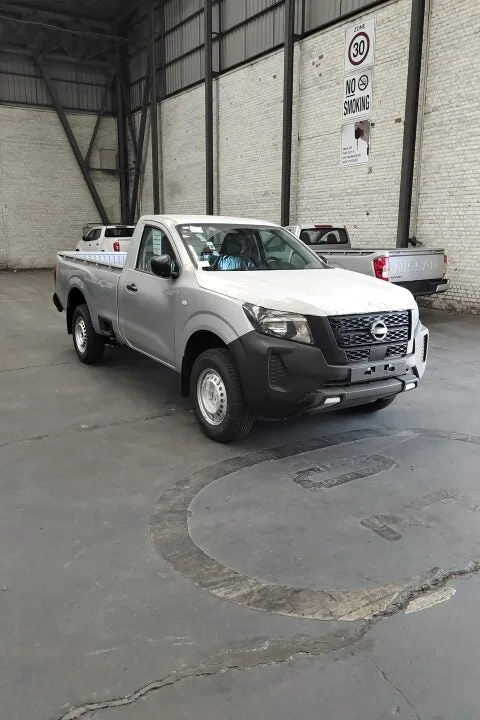 Nissan Navara SC XE Plus Standard Output 4x2